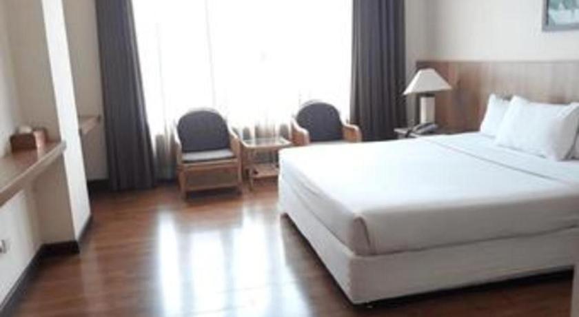 La Oma Hotel Lembang Eksteriør billede